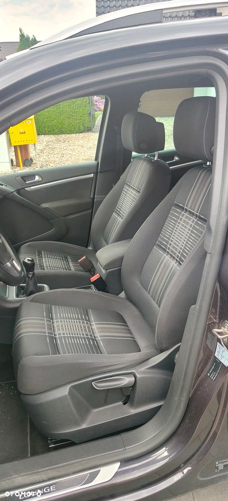 Volkswagen Tiguan 2.0 TDI DPF BlueMotion Technology Lounge Sport & Style - 11
