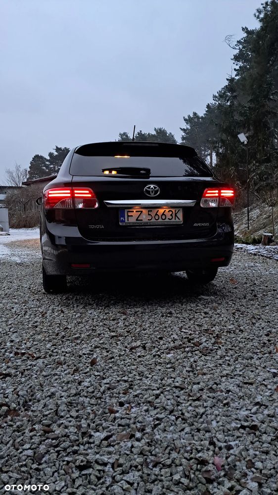 Toyota Avensis 1.8 Executive - 7