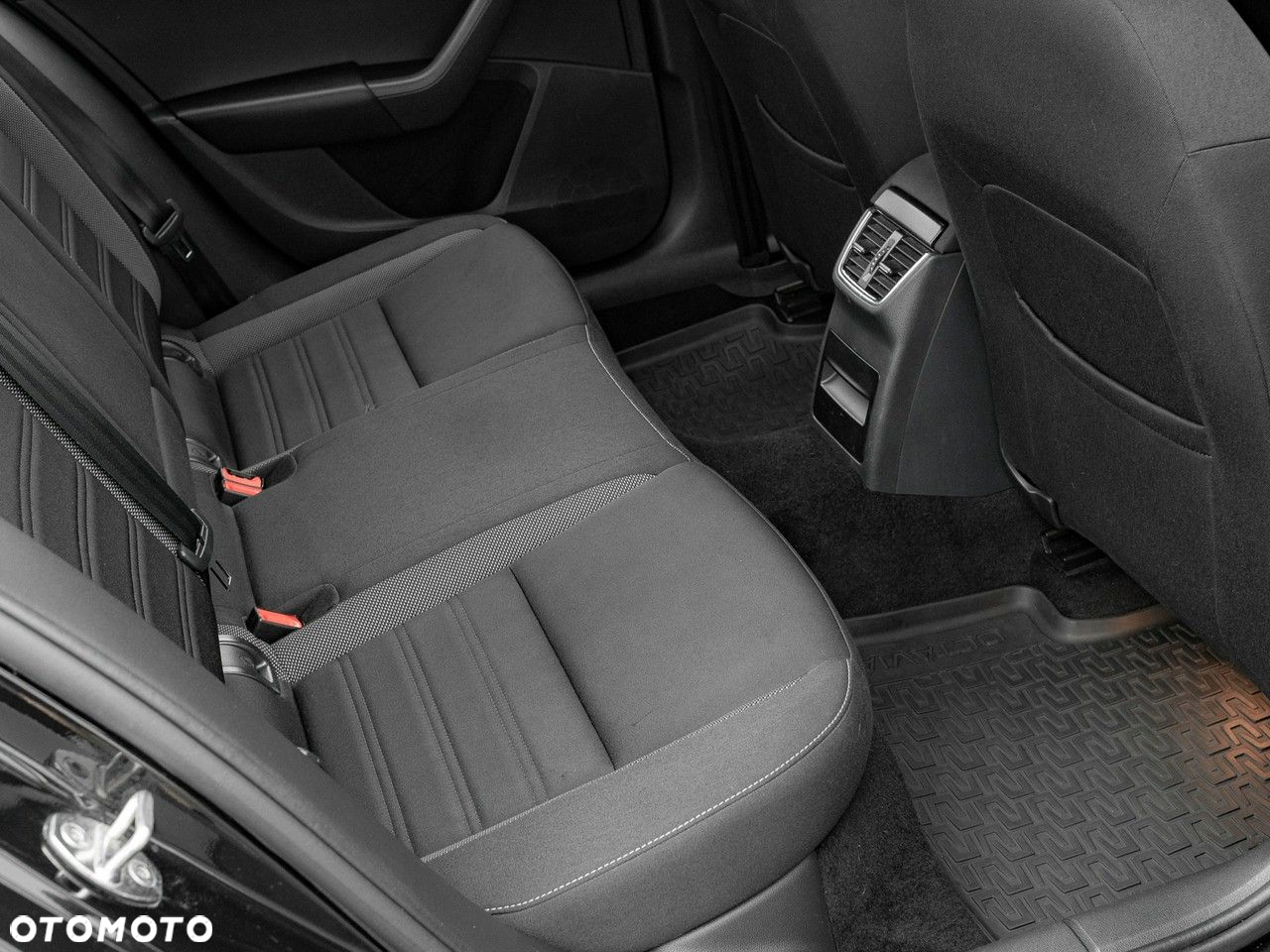 Skoda Octavia 1.6 TDI Ambition - 29