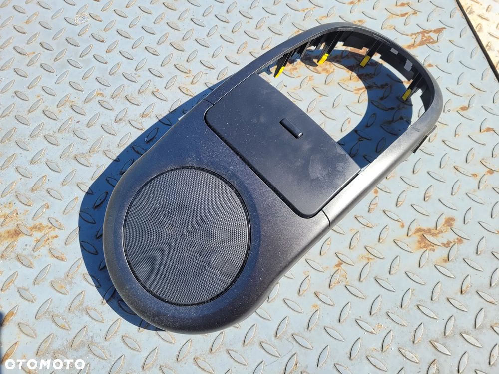 Schowek maskownica głośnika deski konsoli Kia Soul I Lift 2013r 84724-2K600 - 2
