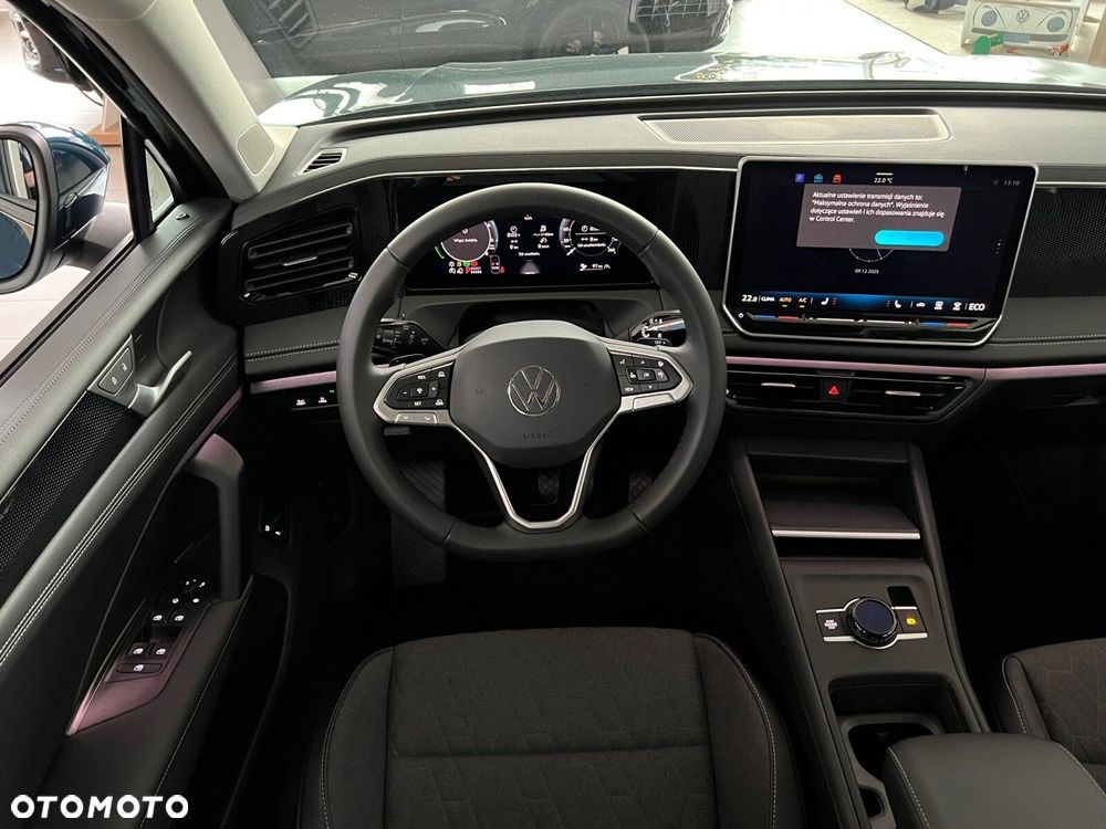 Volkswagen Tiguan - 9