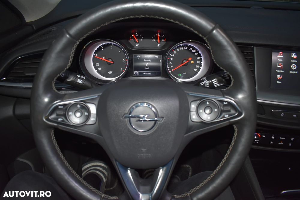 Opel Insignia - 16