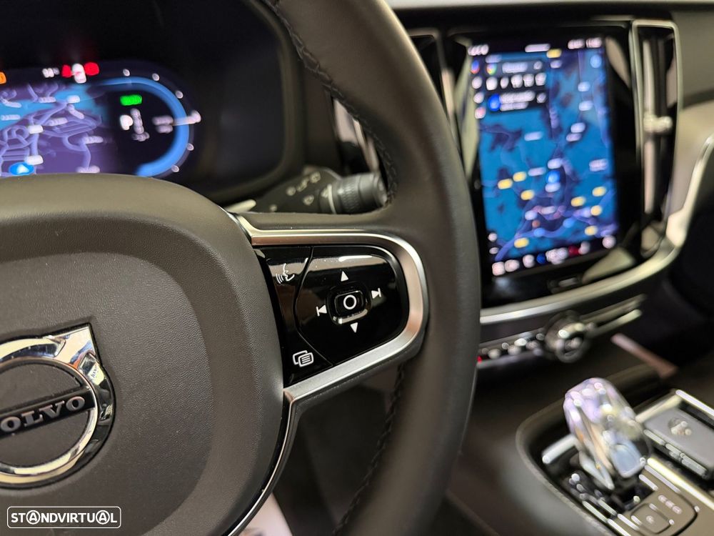 Volvo V60 2.0 T8 AWD TE Plus Dark - 29
