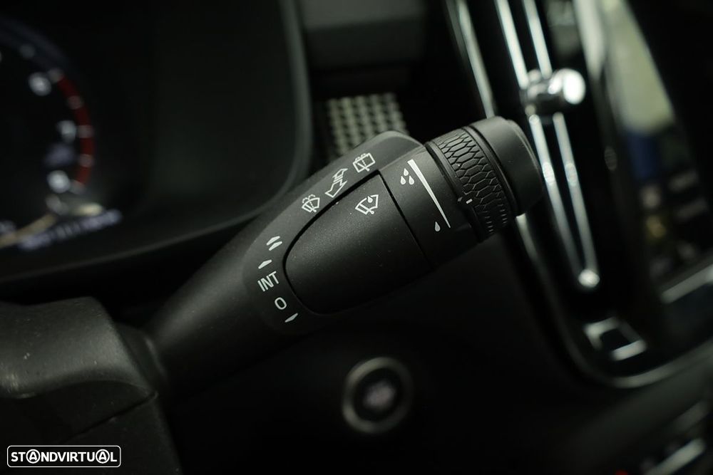 Volvo XC 40 1.5 T2 Plus Dark Auto - 18