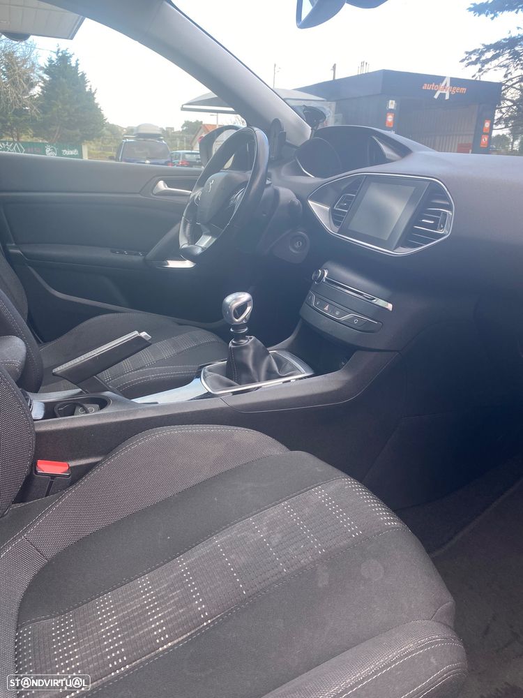 Peugeot 308 SW BlueHDi 120 Stop & Start Winter Edition - 2
