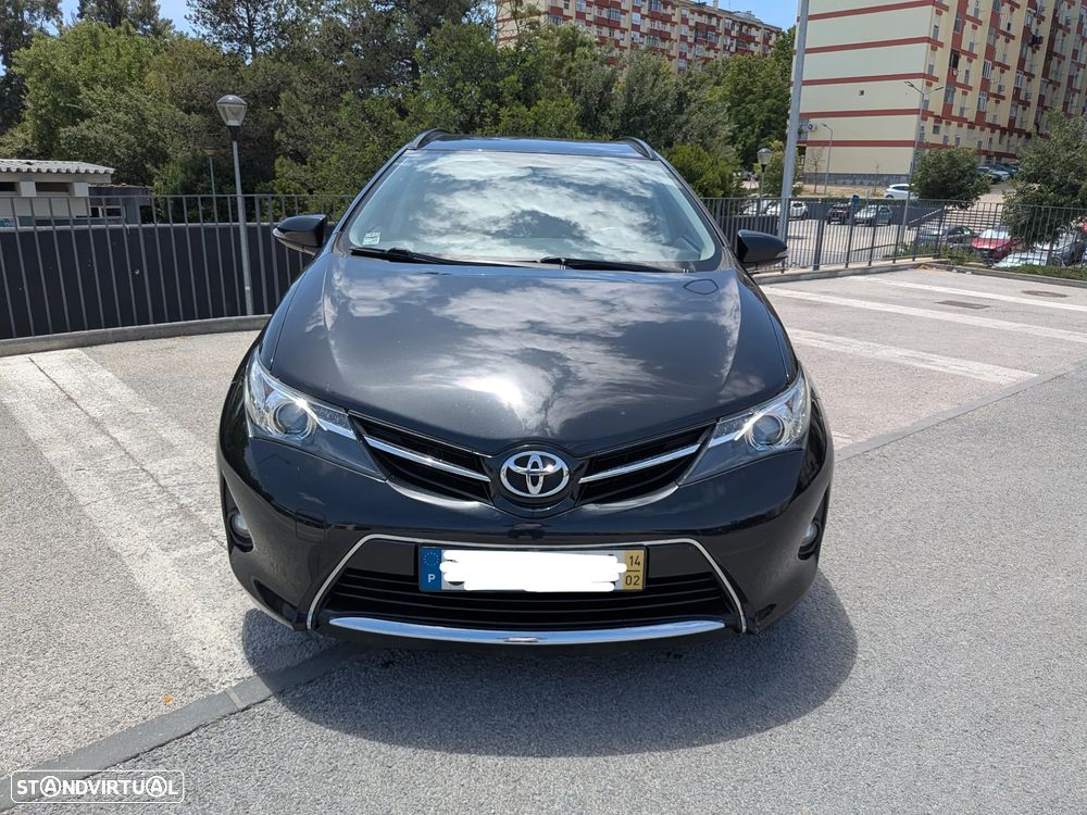 Toyota Auris 1.4 D-4D Comfort+Pack Sport - 2