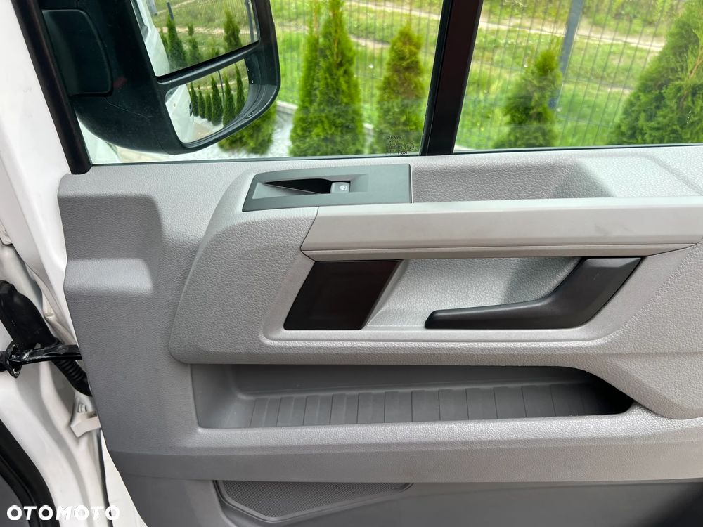 Volkswagen CRAFTER 35 - 29