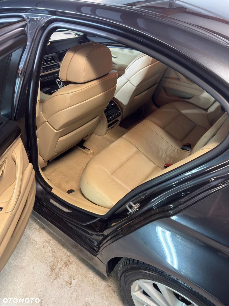 BMW Seria 5 - 8