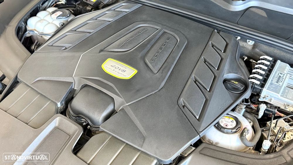 Porsche Cayenne Turbo S E-Hybrid - 52