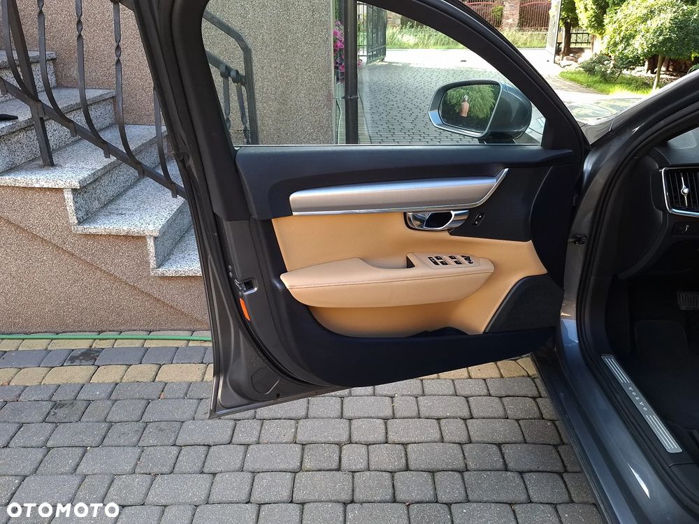 Volvo S90 D4 Momentum - 11