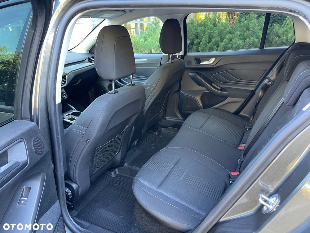 Ford Focus - 24