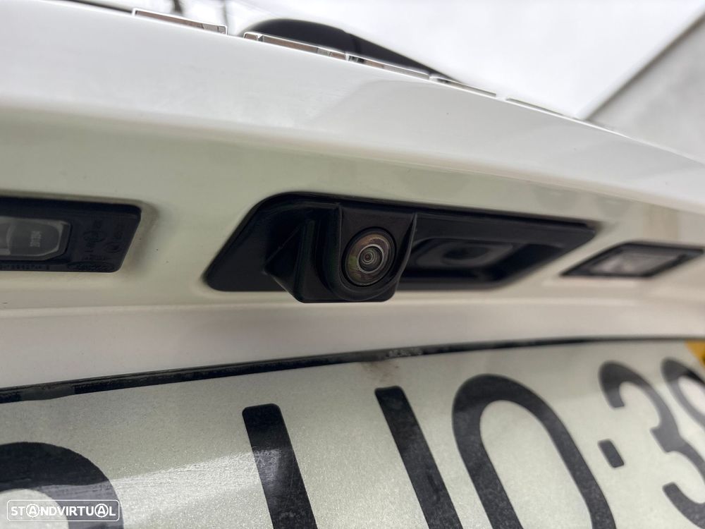 Jaguar E-Pace 2.0 i4D R-Dynamic - 4