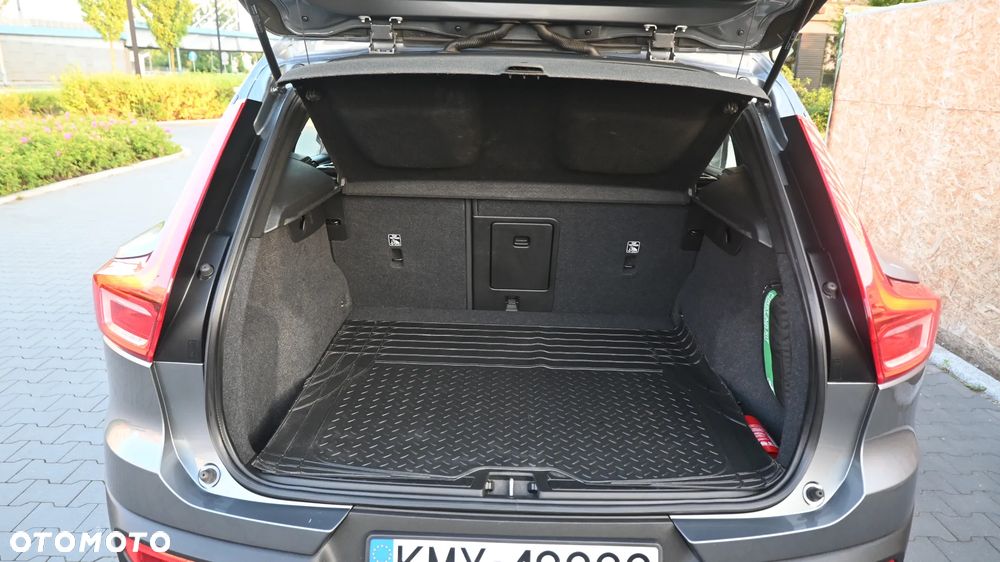 Volvo XC 40 D4 AWD Momentum (Intro Edition) - 22