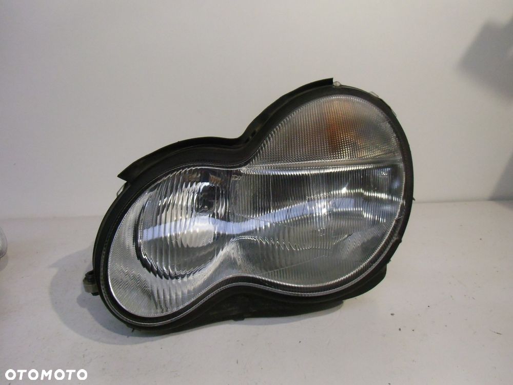 LAMPA LAMPY REFLEKTOR XENON MERCEDES W203 00 - 04'' KOMPLET - 3
