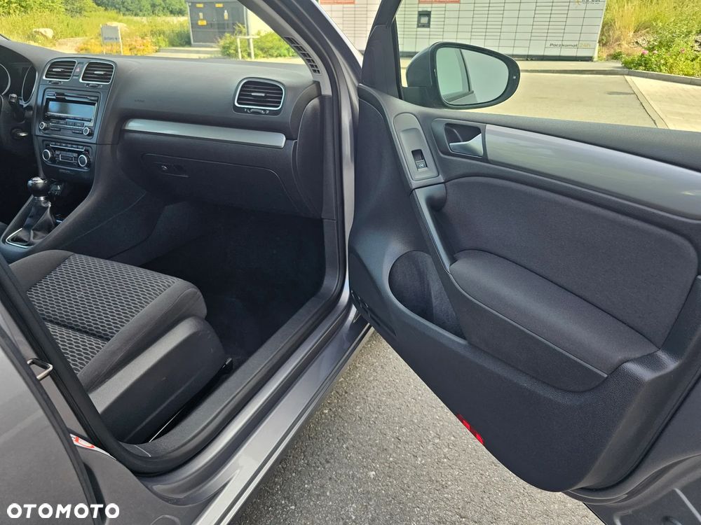 Volkswagen Golf 2.0 TDI DPF Comfortline - 14
