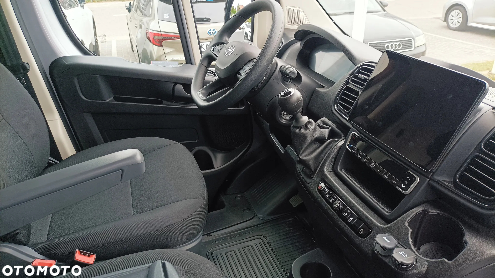 Toyota PROACE MAX EV - 12