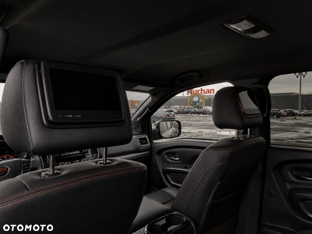 Nissan Titan - 15