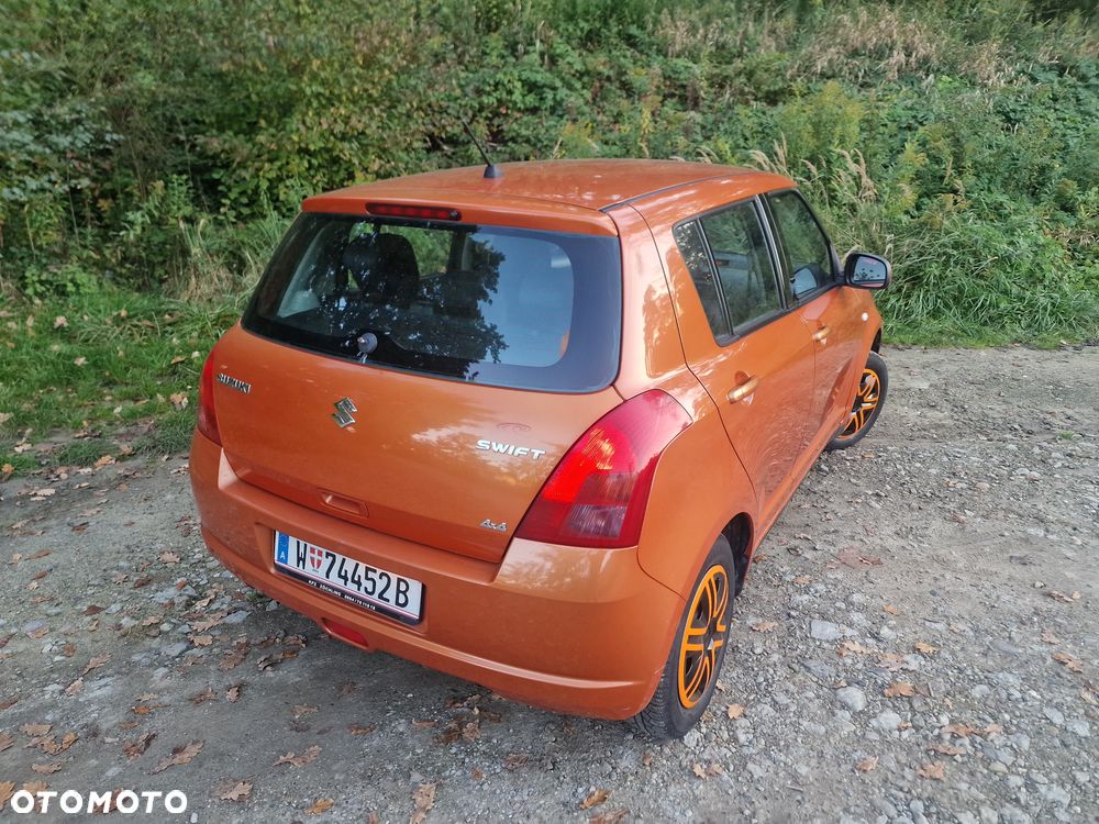 Suzuki Swift 1.3 4x4 Comfort - 23