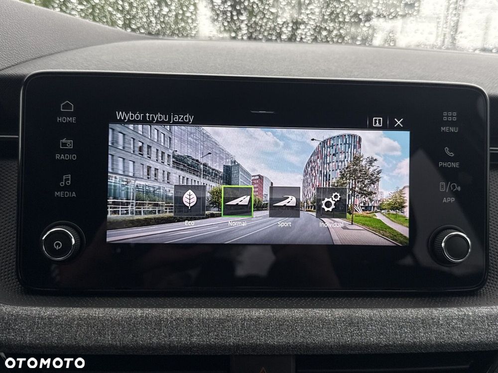 Skoda Kamiq 1.0 TSI Selection DSG - 29