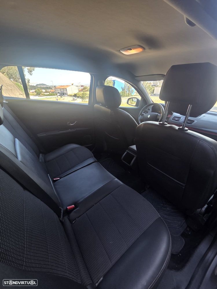 Renault Mégane Sport Tourer - 10
