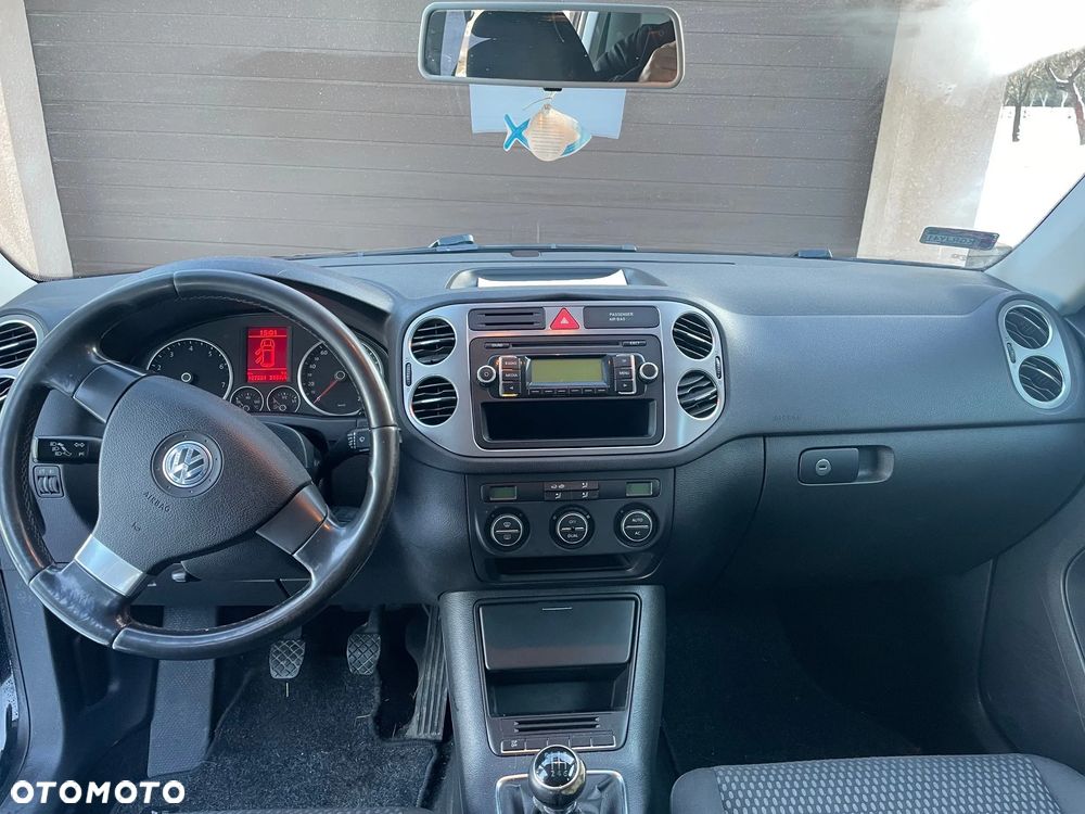 Volkswagen Tiguan - 8