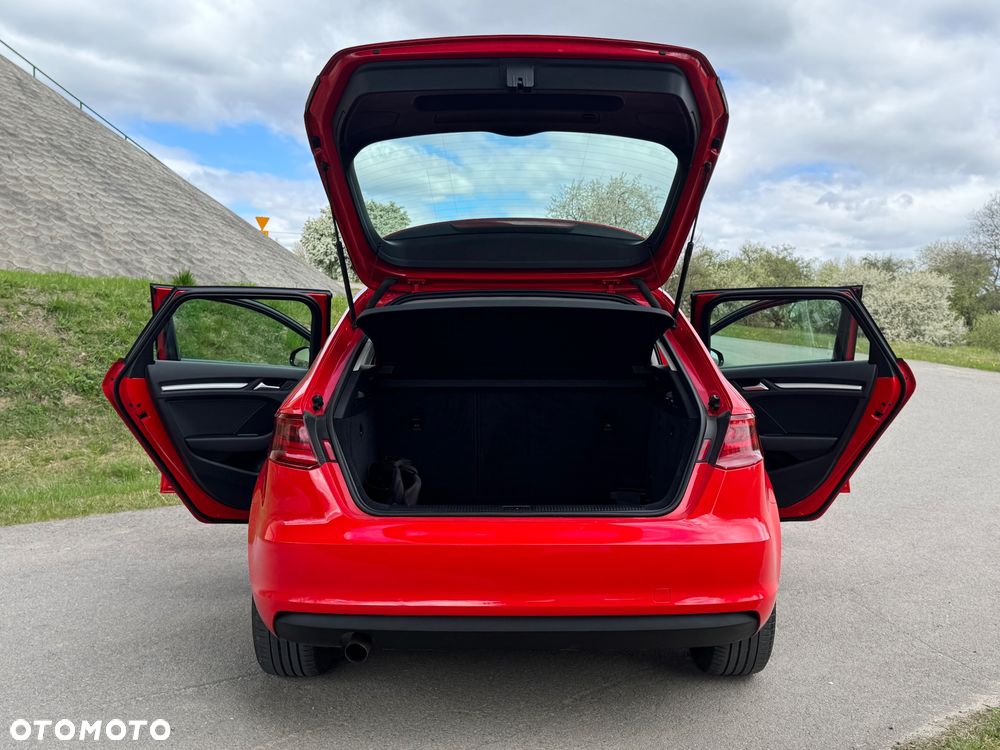 Audi A3 Sportback - 12