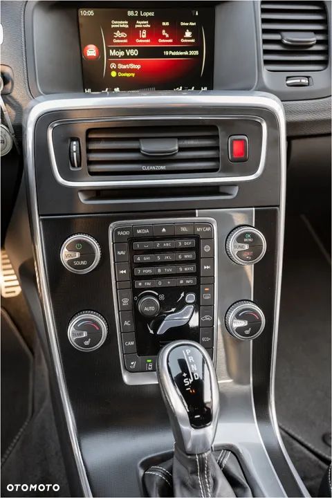 Volvo V60 D5 Geartronic RDesign - 28