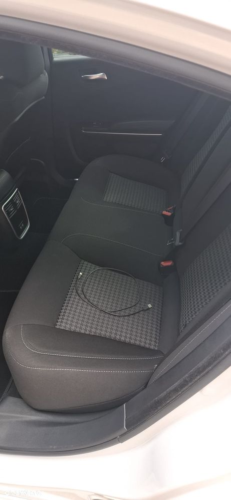 Dodge Charger 6.4 Scat Pack - 14