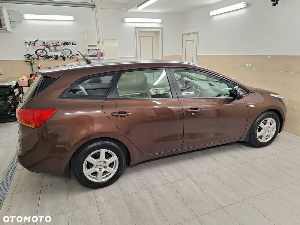 Kia Ceed 1.6 GDI Fifa World Cup Edition - 14