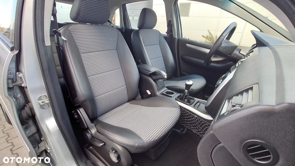 Mercedes-Benz Klasa B - 16