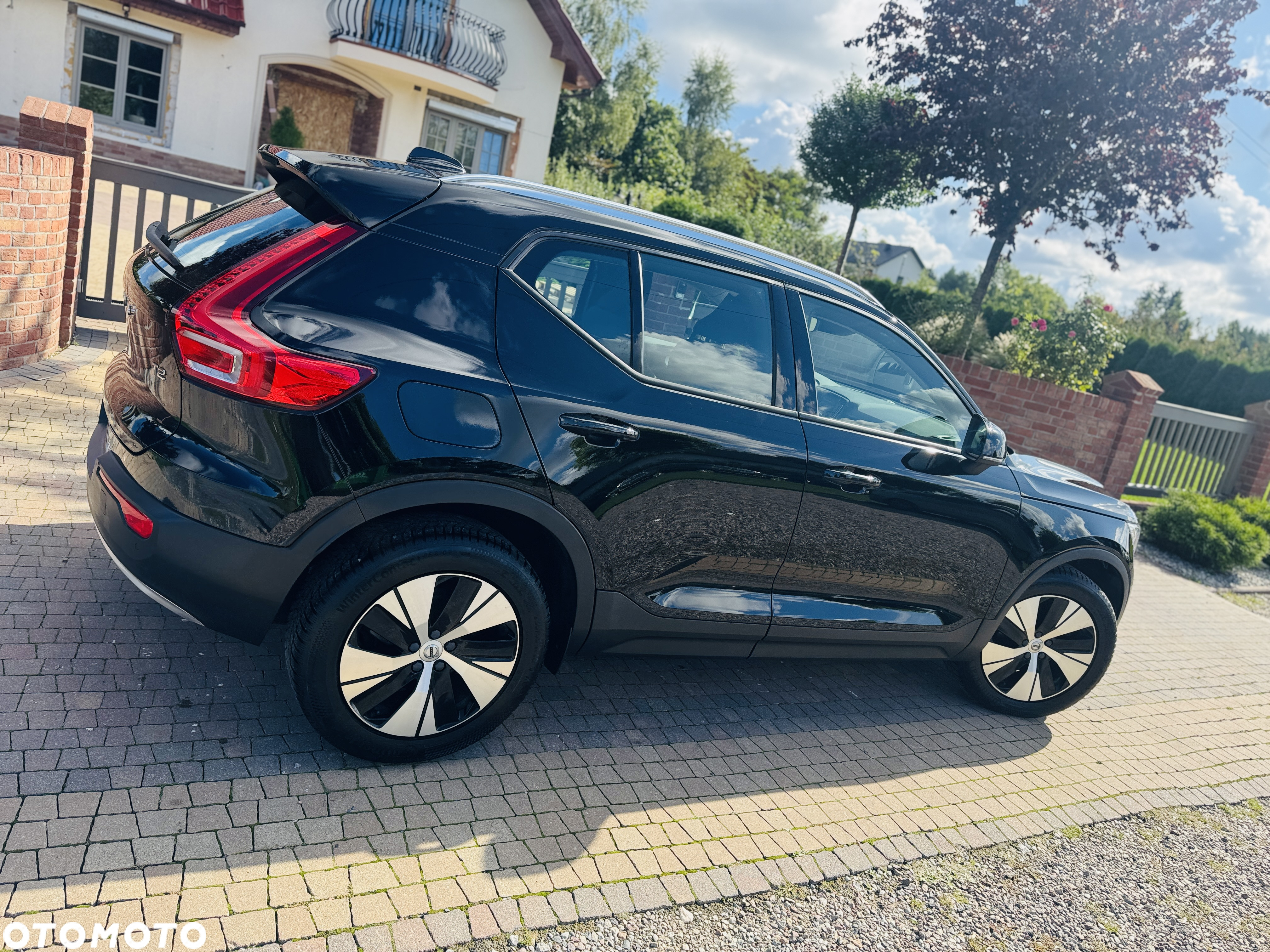 Volvo XC 40 T2 Plus Dark - 3
