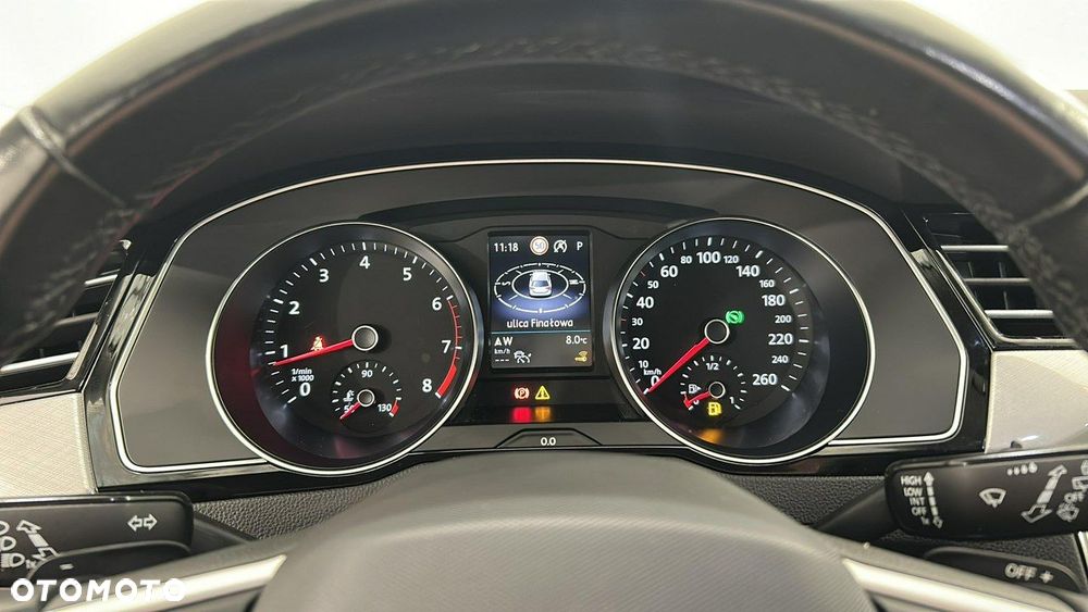 Volkswagen Passat - 15