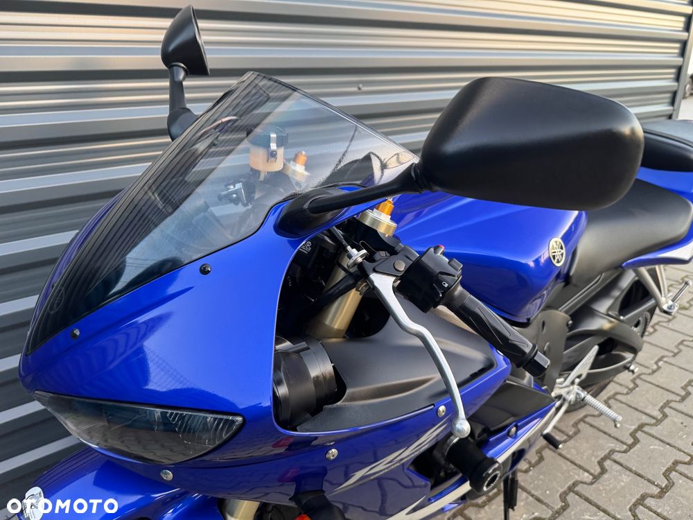 Yamaha YZF - 21