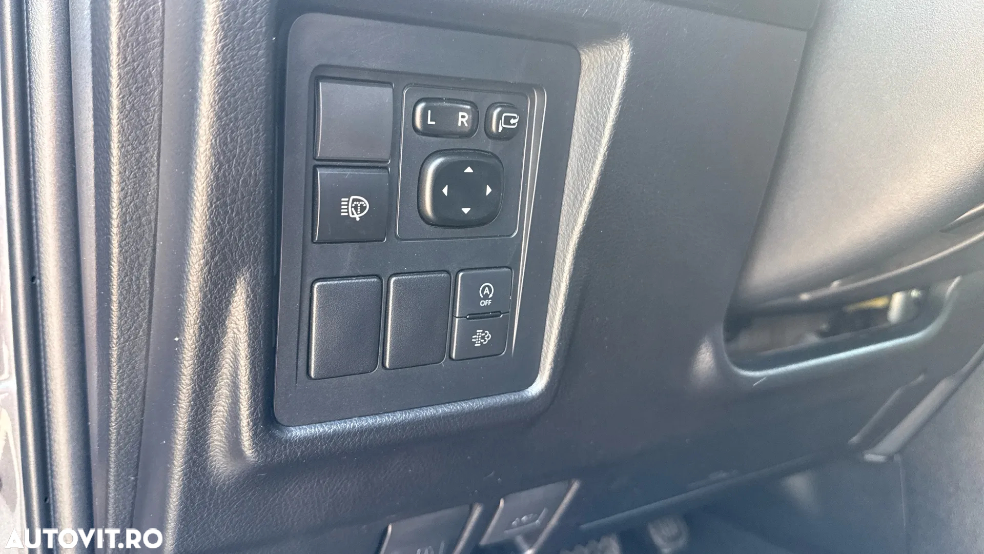 Toyota Land Cruiser - 28