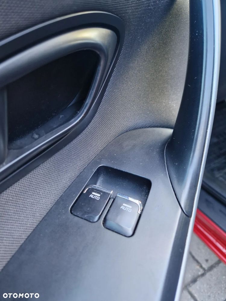 Kia Ceed 1.6 GDI M DCT - 14