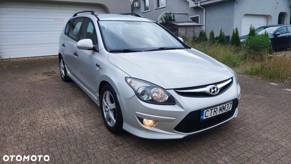 Hyundai i30 blue 1.6 CRDi Premium - 28