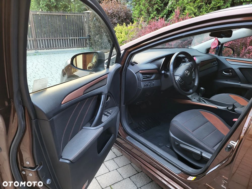 Toyota Avensis 1.8 Premium MS - 9