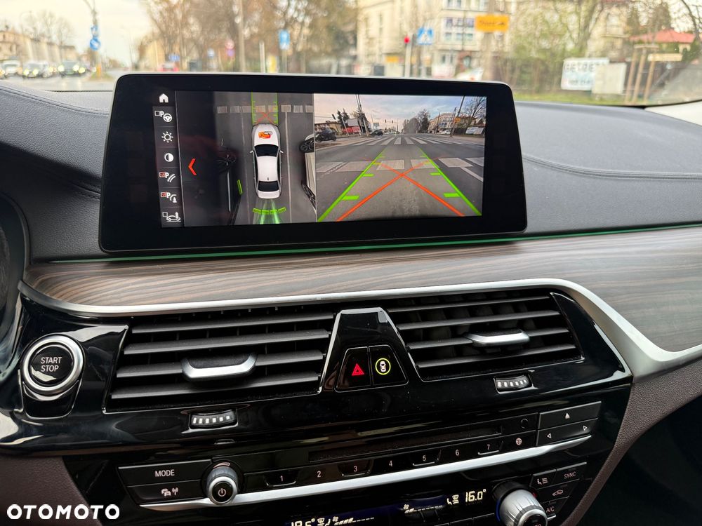 BMW Seria 5 530e iPerformance GPF Sport - 39
