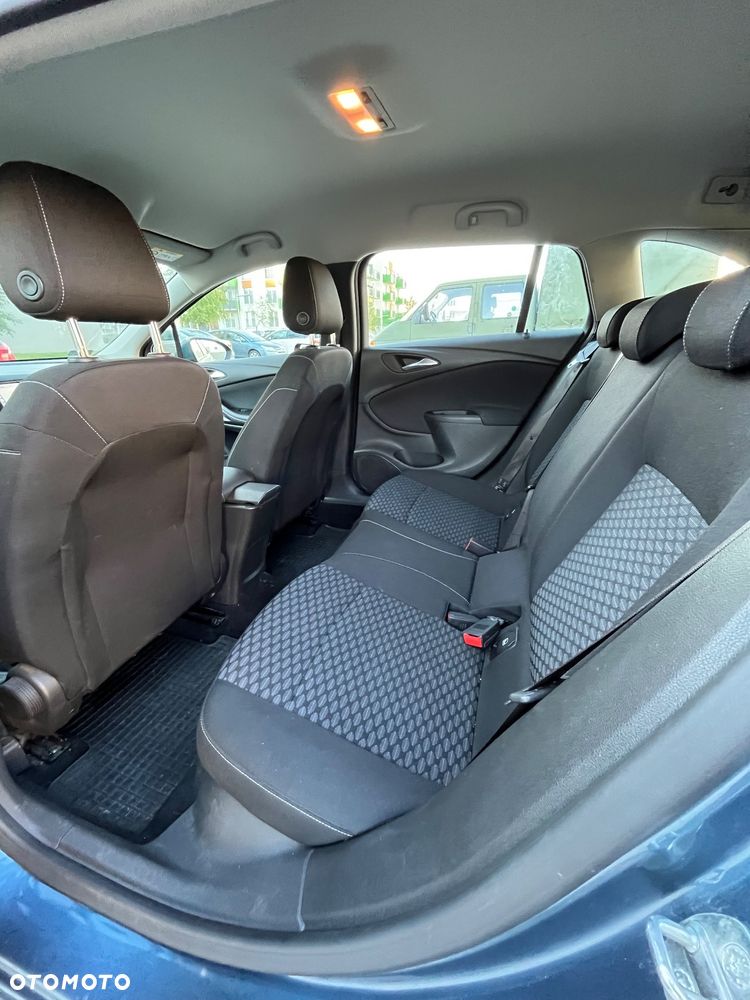 Opel Astra 1.4 T Dynamic - 27