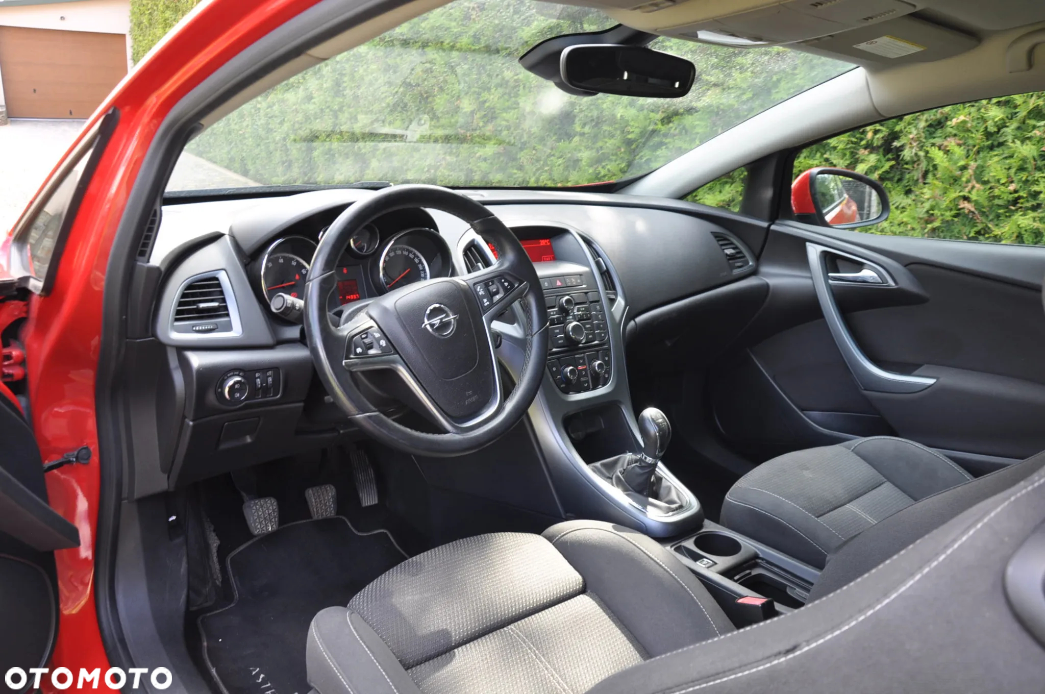 Opel Astra GTC 1.6 Turbo Sport - 10