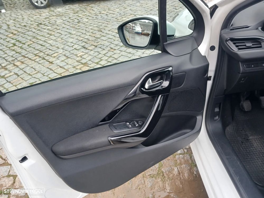 Peugeot 208 1.4 HDi Active - 15