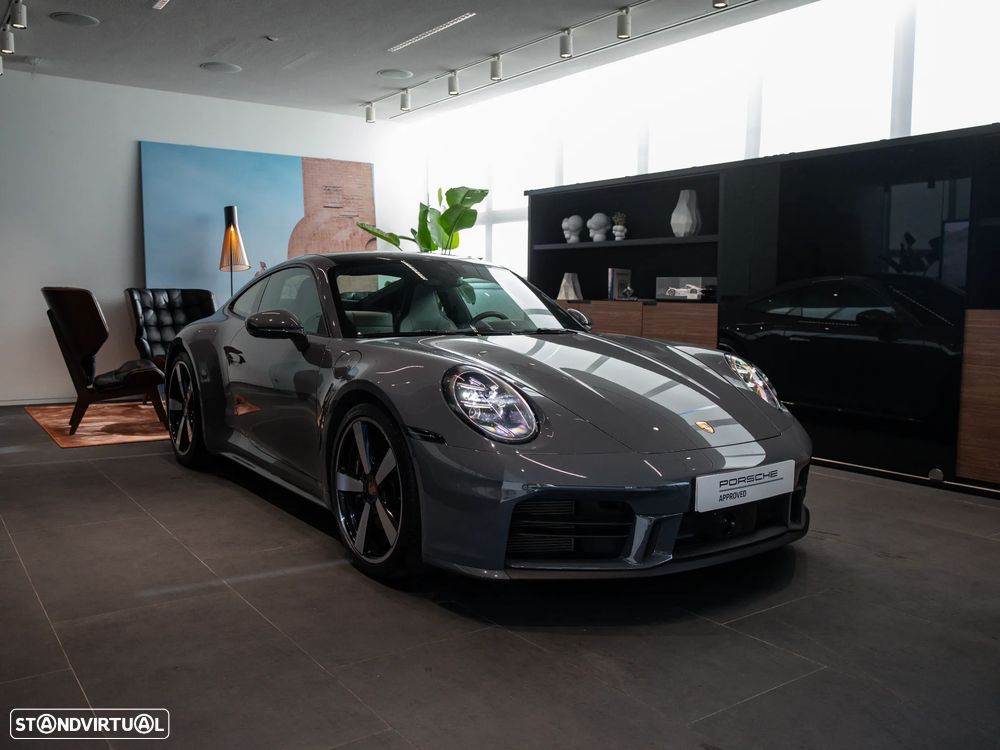 Porsche 911 (992) Carrera S - 2