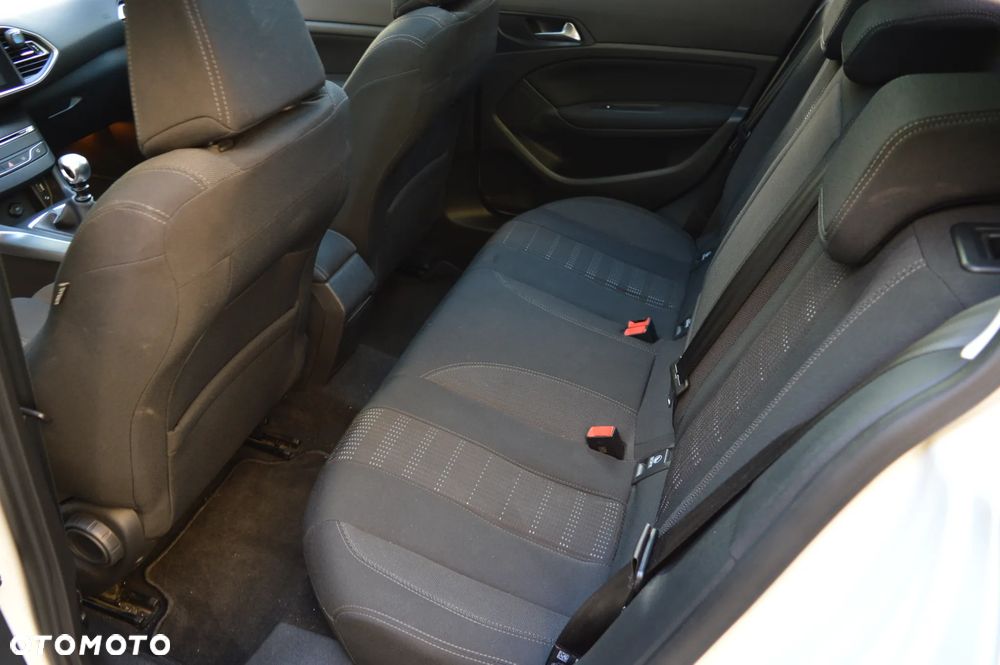 Peugeot 308 1.2 PureTech GPF Allure Pack S&S - 14