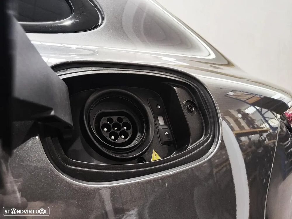 Porsche Cayenne Coupé E-Hybrid - 9