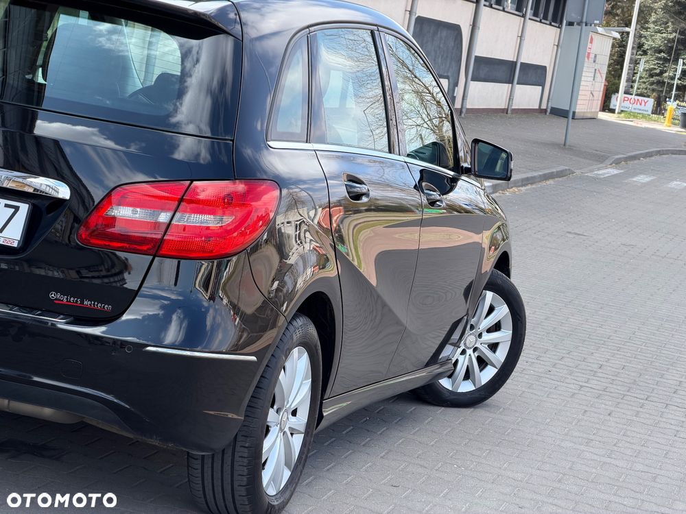 Mercedes-Benz Klasa B 180 d BlueEFFICIENCY Edition - 37