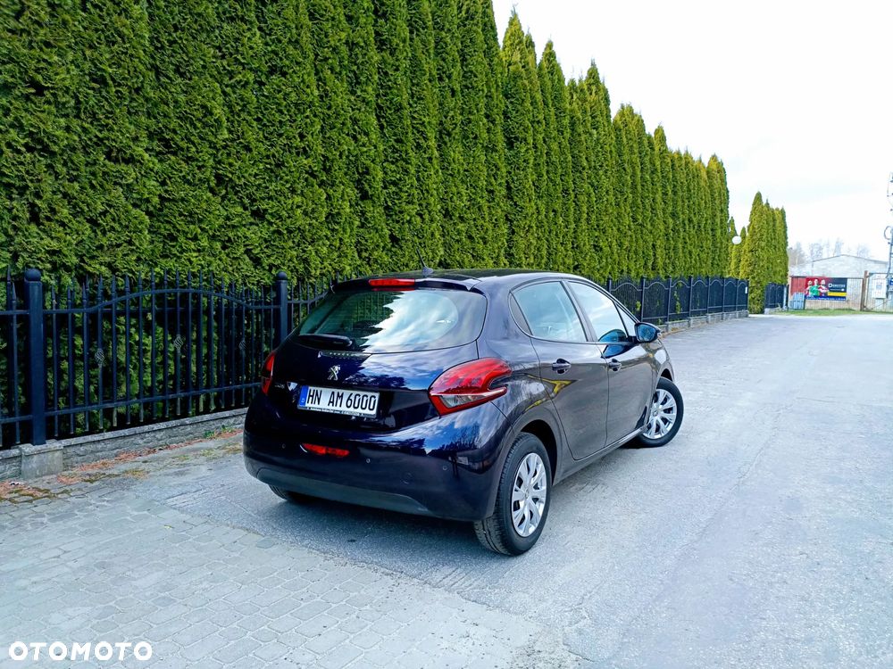 Peugeot 208 - 3