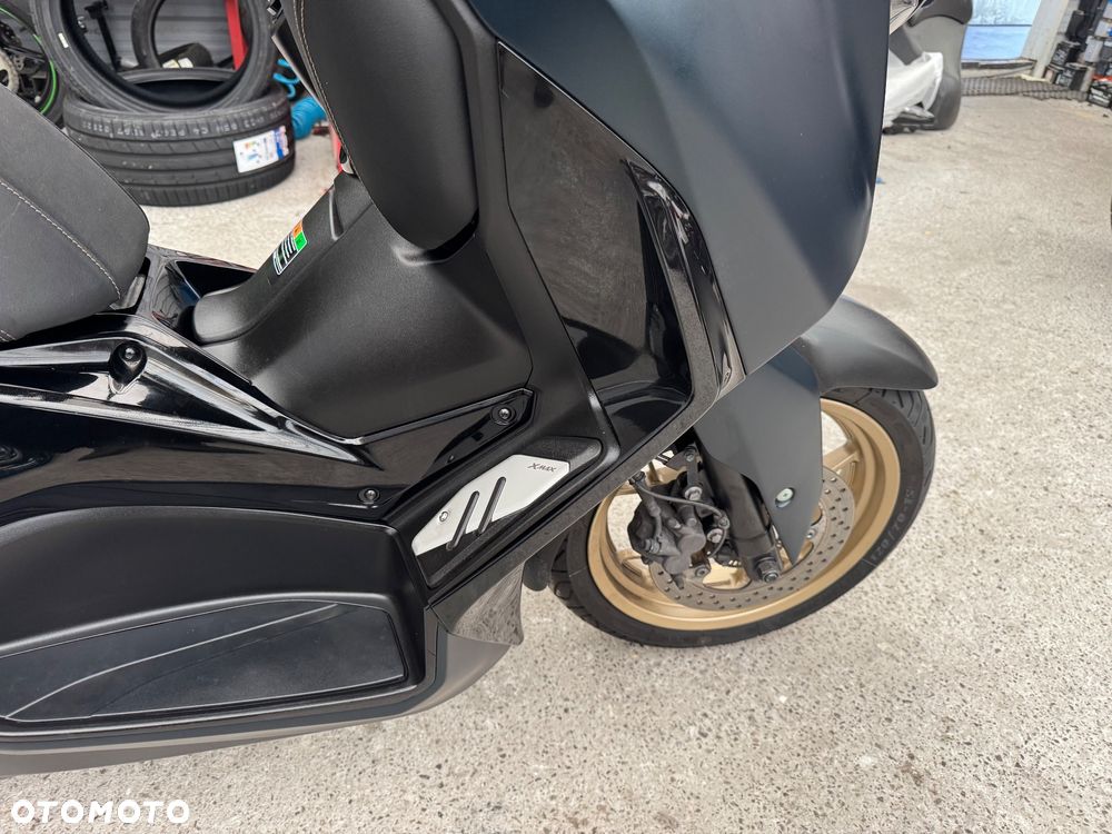 Yamaha X-max - 12