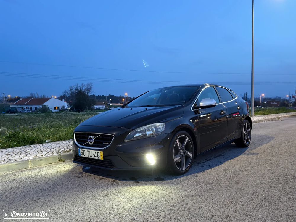 Volvo V40 D2 R Design - 9