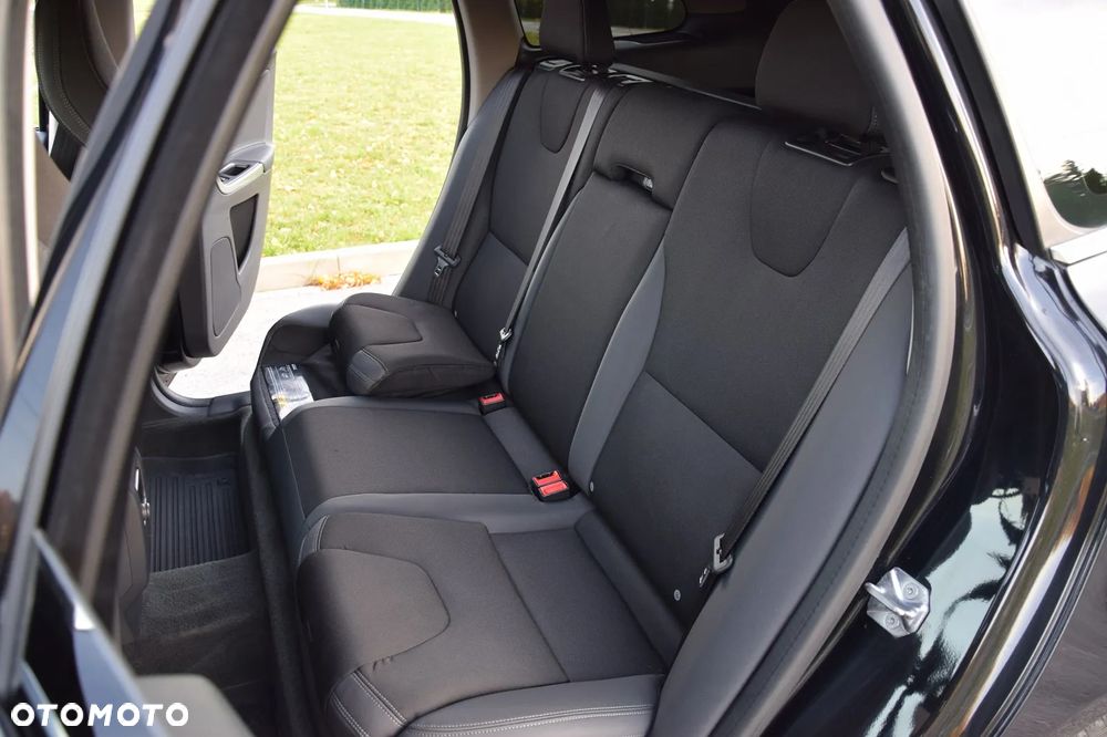 Volvo XC 60 D4 Geartronic Momentum - 19
