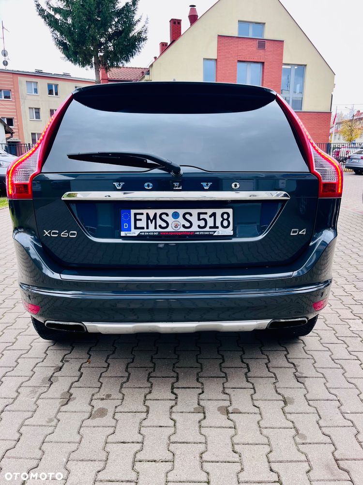 Volvo XC 60 D4 Momentum - 11